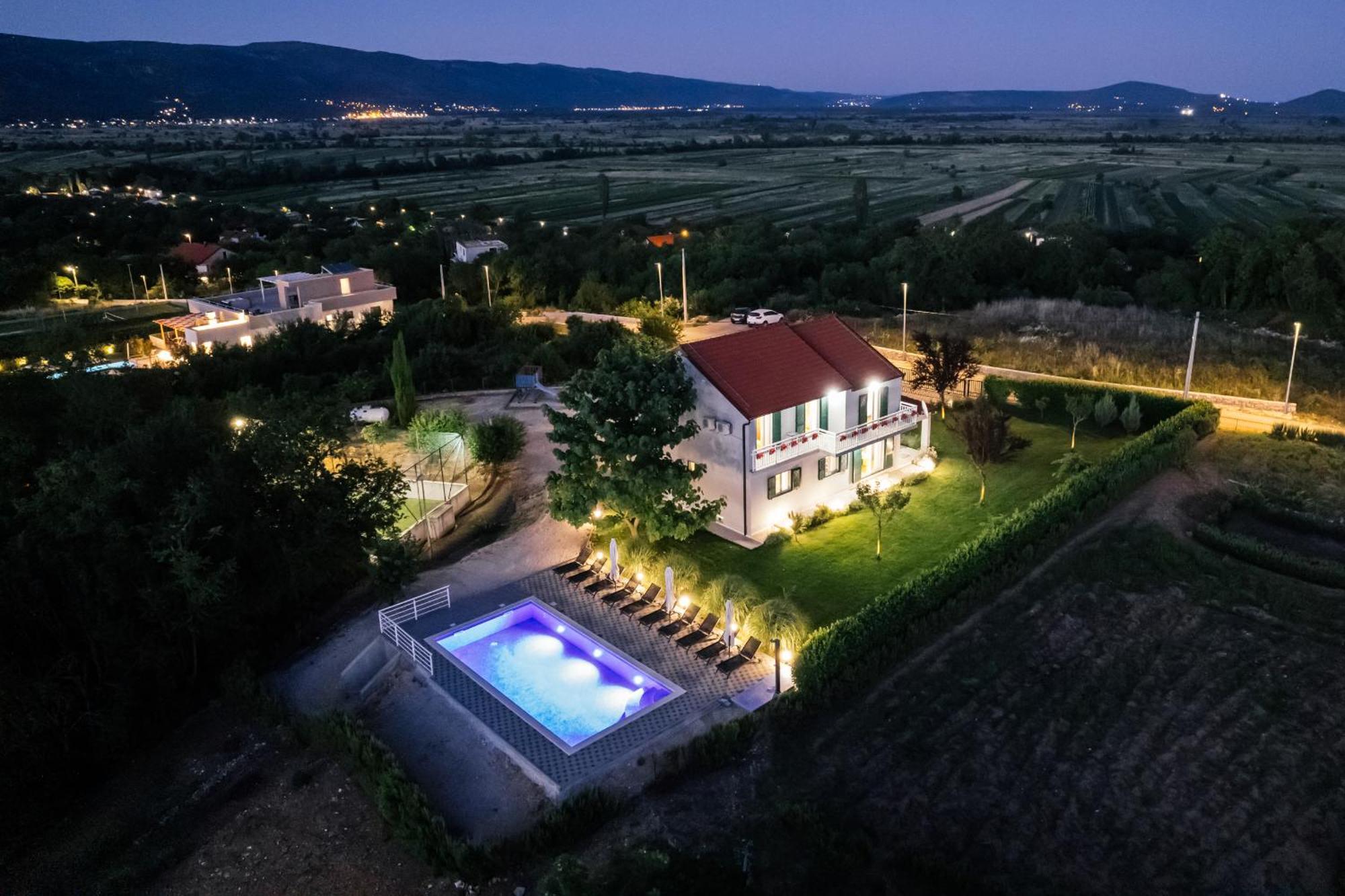 Villa Matko - Family Destination Zmijavci Εξωτερικό φωτογραφία