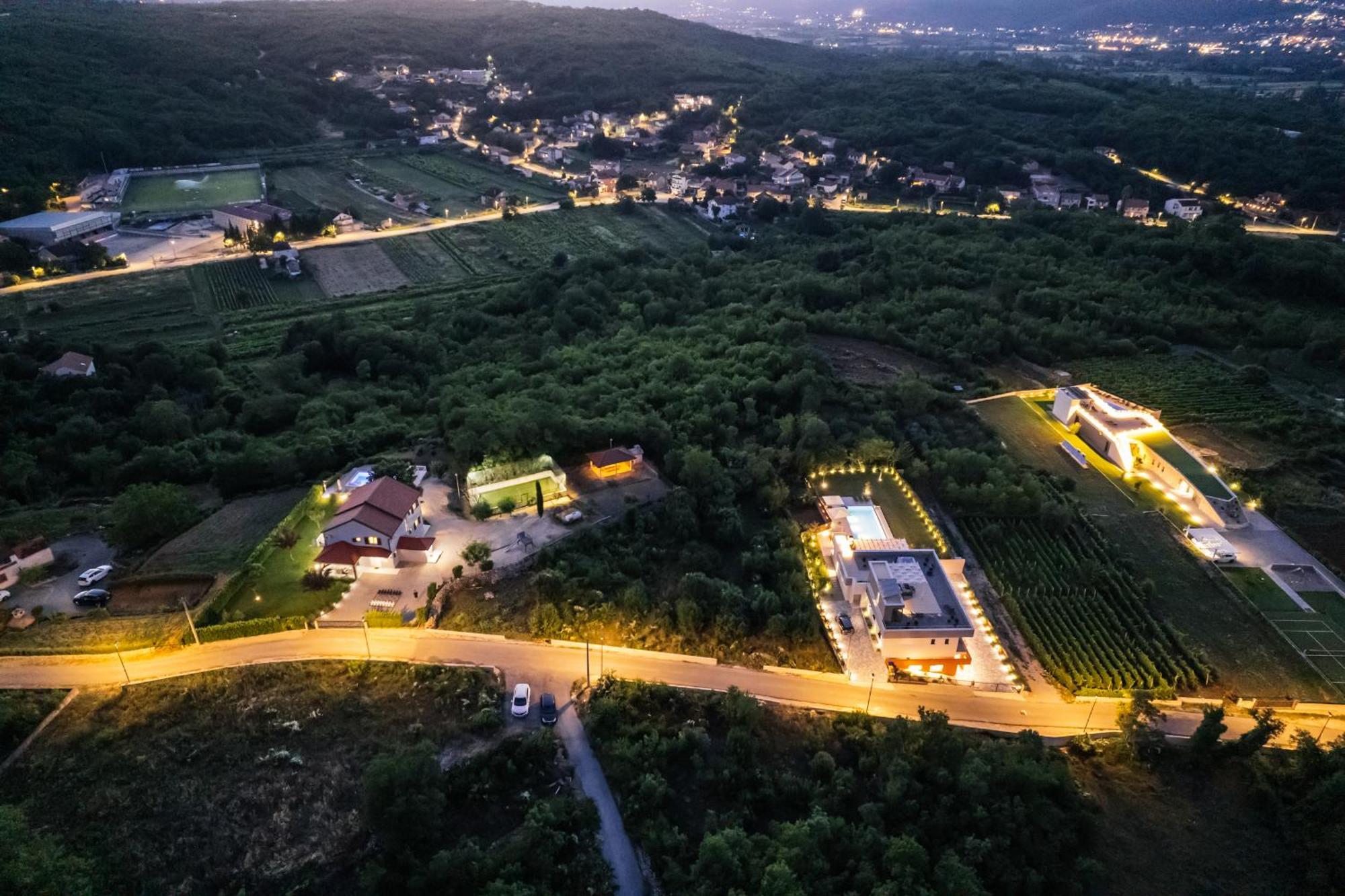 Villa Matko - Family Destination Zmijavci Εξωτερικό φωτογραφία