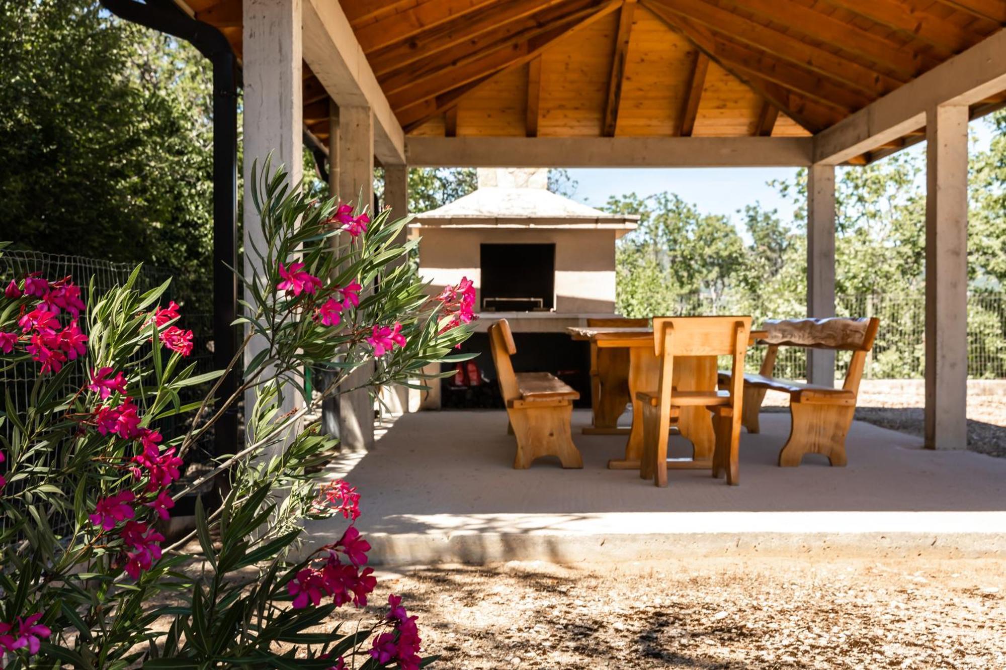 Villa Matko - Family Destination Zmijavci Εξωτερικό φωτογραφία