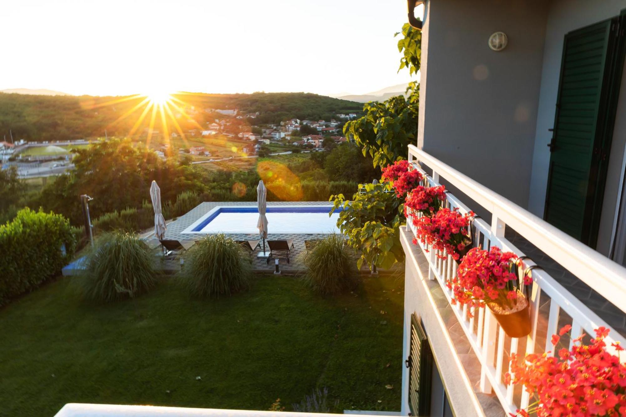 Villa Matko - Family Destination Zmijavci Εξωτερικό φωτογραφία