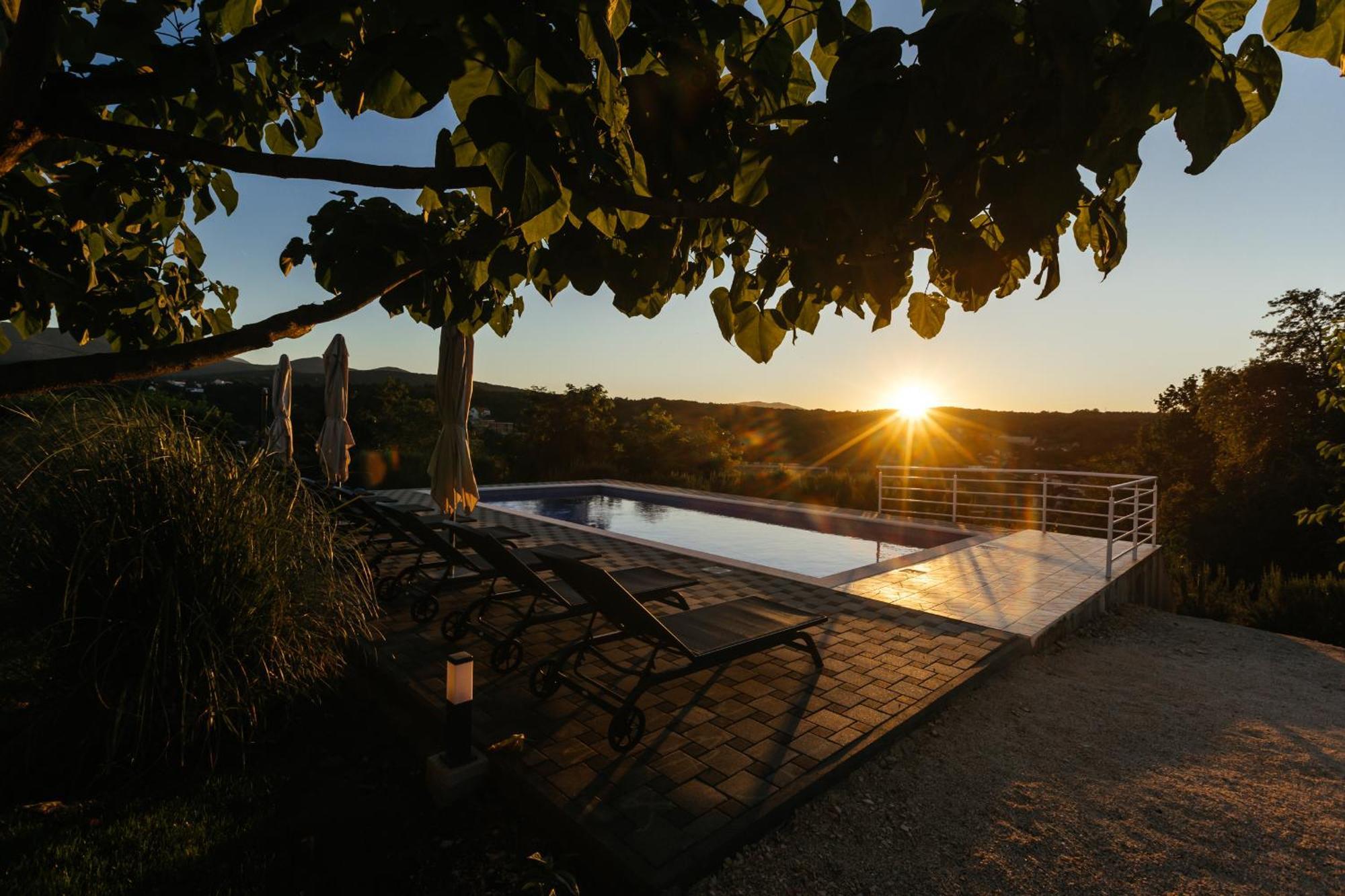 Villa Matko - Family Destination Zmijavci Εξωτερικό φωτογραφία
