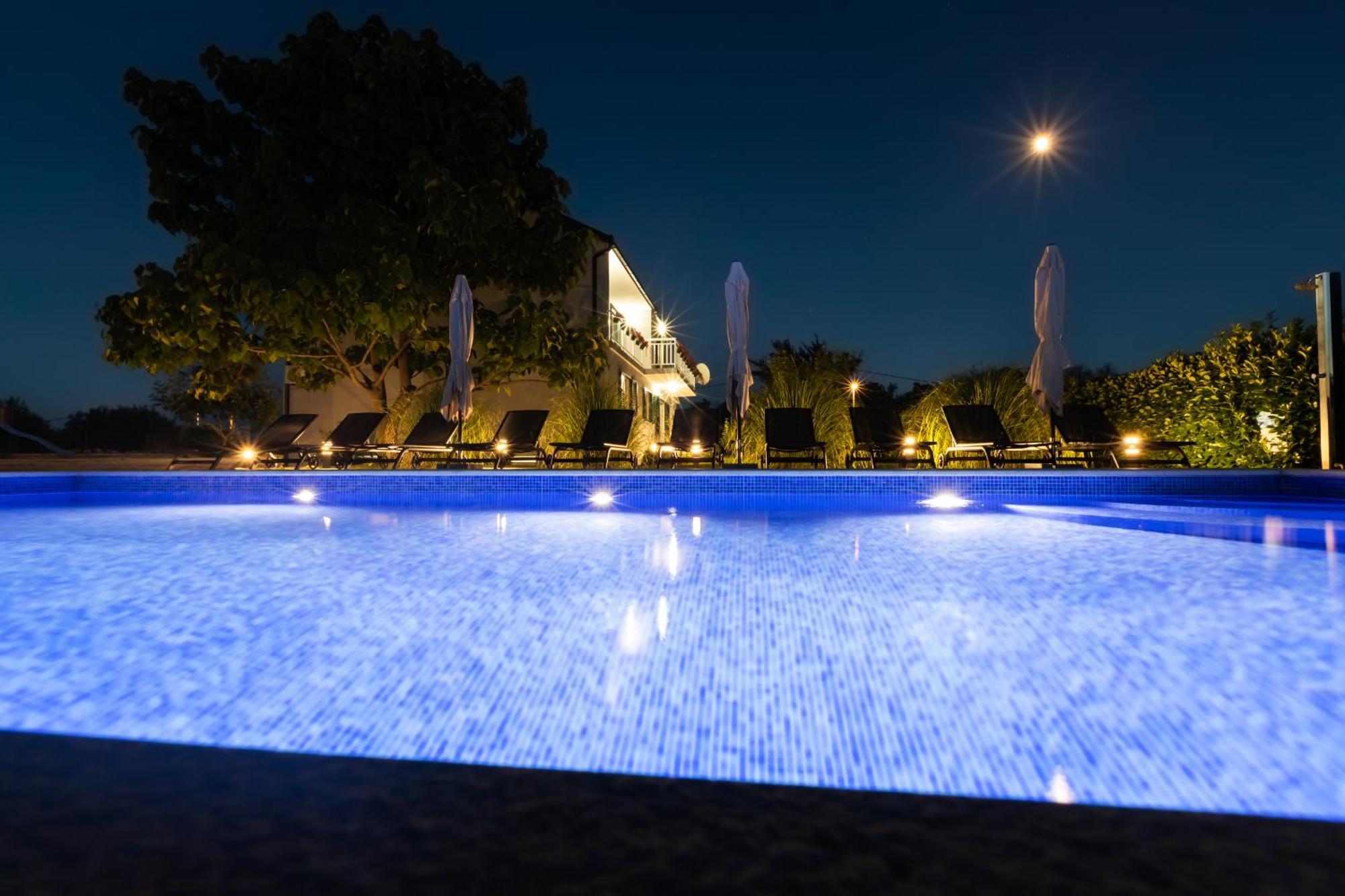 Villa Matko - Family Destination Zmijavci Εξωτερικό φωτογραφία